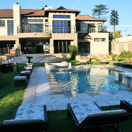Africa Paradise - Or Tambo Airport Boutique Hotel Benoni Eksteriør billede