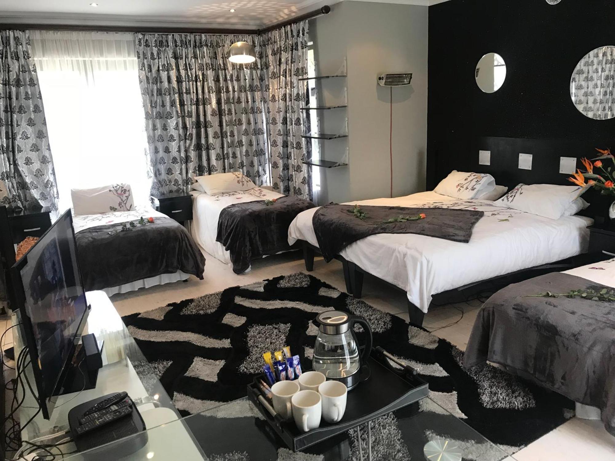 Africa Paradise - Or Tambo Airport Boutique Hotel Benoni Værelse billede