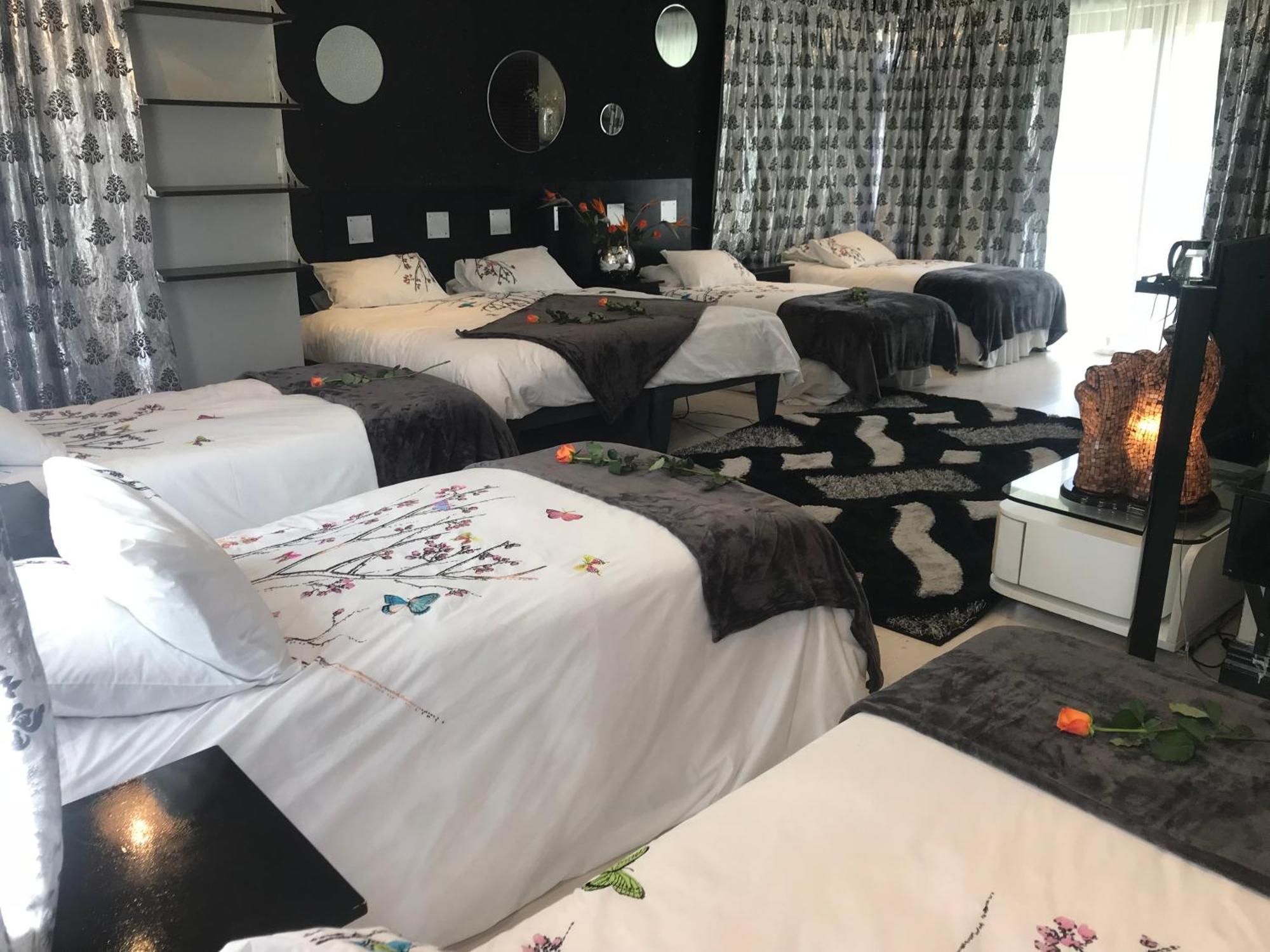 Africa Paradise - Or Tambo Airport Boutique Hotel Benoni Værelse billede