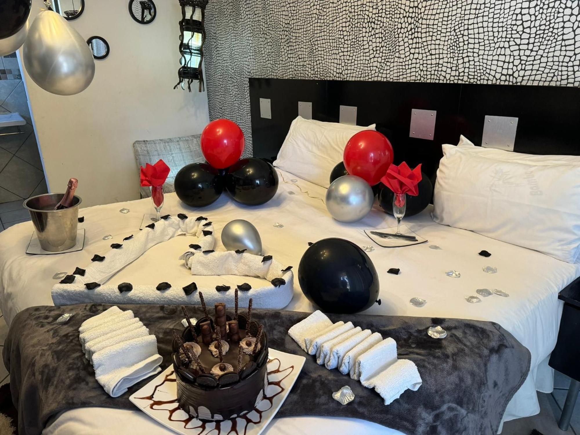 Africa Paradise - Or Tambo Airport Boutique Hotel Benoni Eksteriør billede